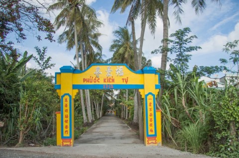 Khám Phá Chùa Lá Sen (Chùa Phước Kiển) Đồng Tháp | Thuê Xe Cần Thơ