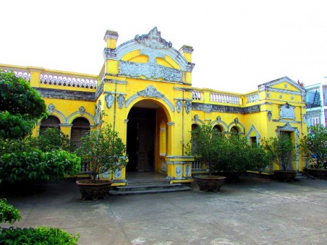 Ngôi nhà cổ Nhà Đốc Phủ Hải độc đáo ở Gò Công Tiền Giang | Thuê Xe Cần Thơ
